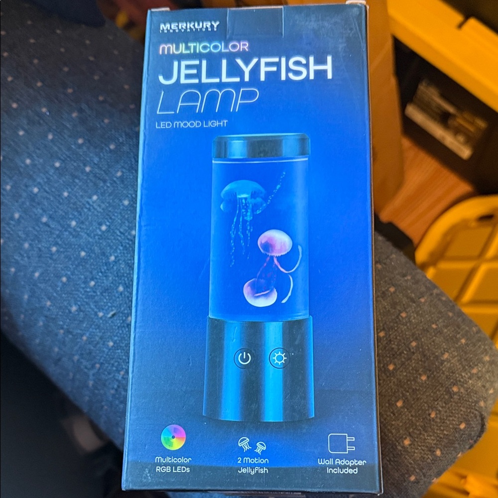 NWT  Multicolor Jellyfish Lamp w wall adapter